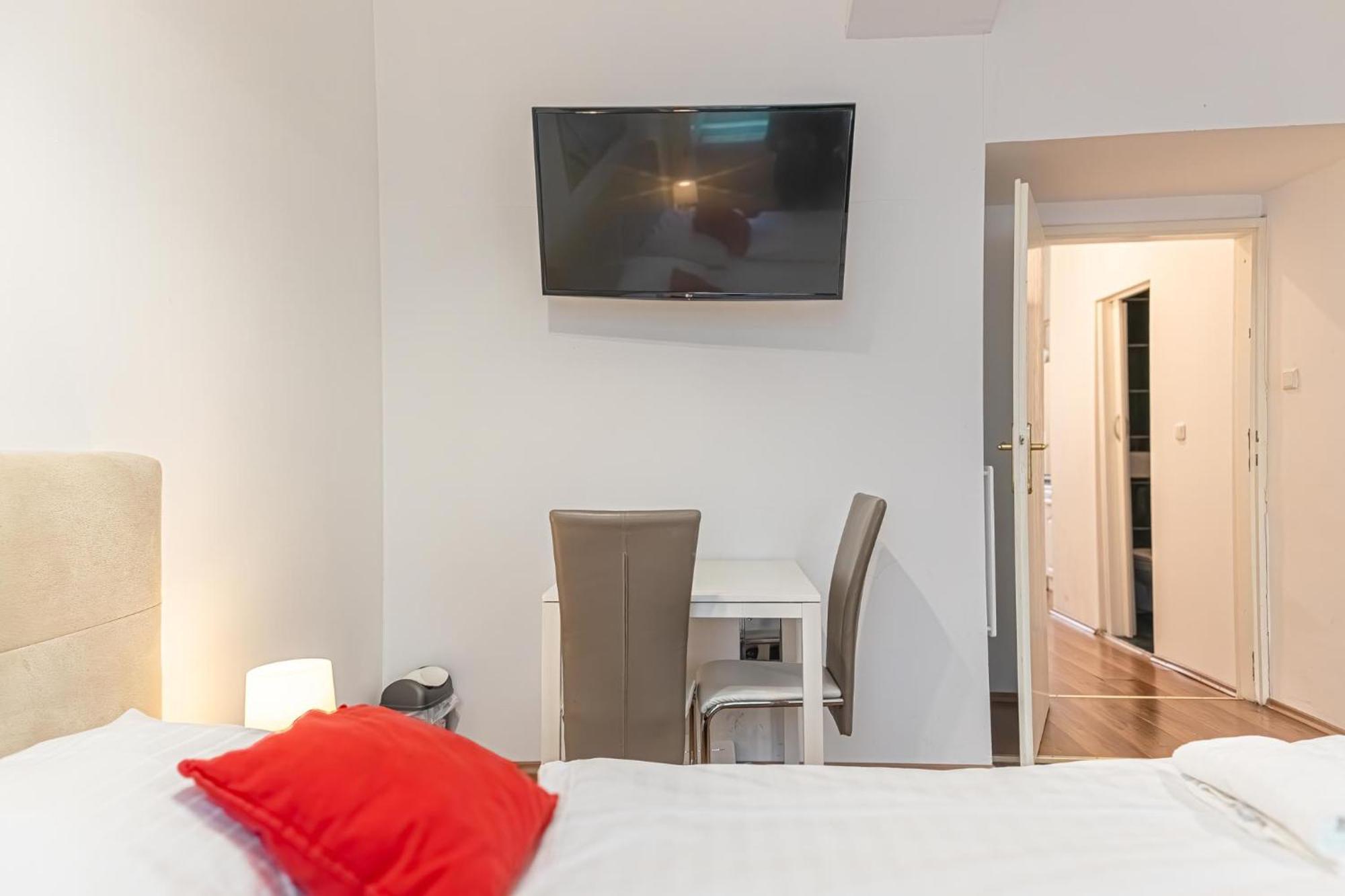 Modern 1Br Apart- Suitable For Longstays Wien Exteriör bild